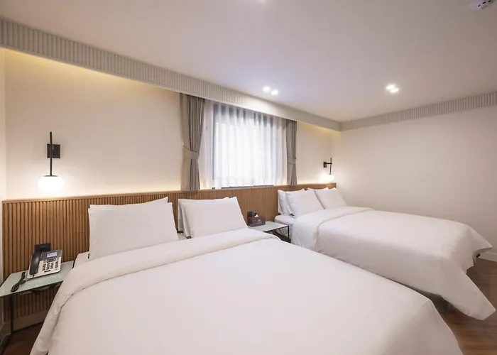 H-avenue Haeundae Отель Пусан
