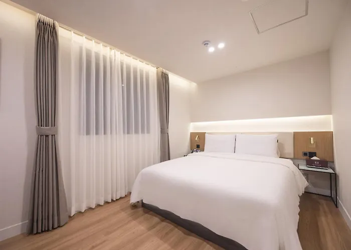 H-avenue Haeundae Отель 2*