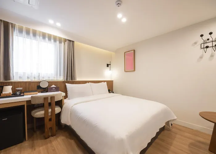 Отель H-avenue Haeundae 2*