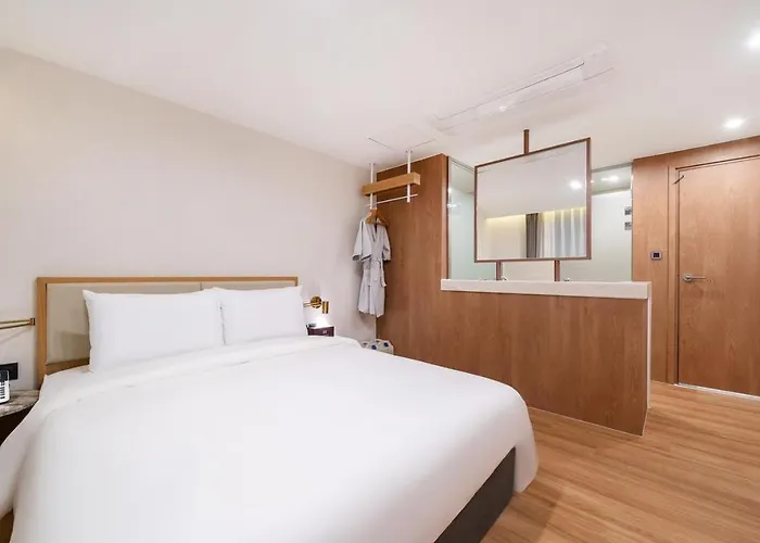 H-avenue Haeundae 2*