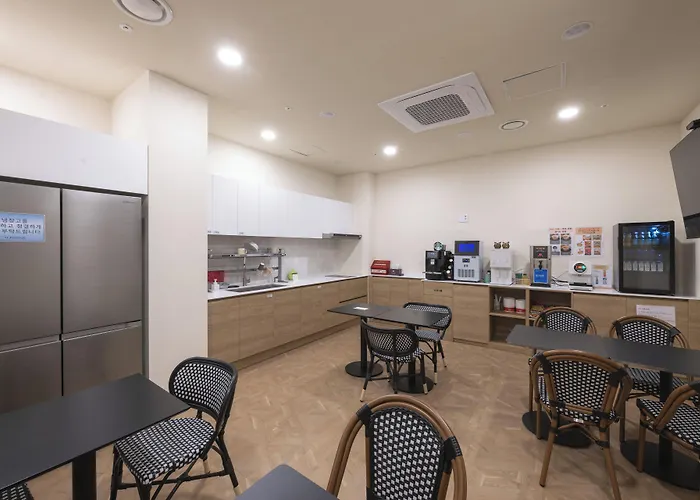 Hotel H-avenue Haeundae